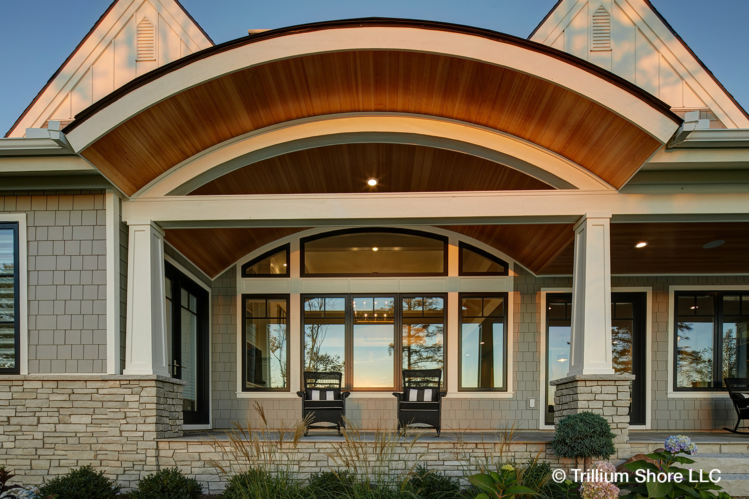 Silver Lake Ledge Michigan stone veneer coursing detail